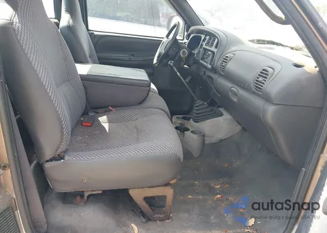 2001 Dodge Ram 1500 St/Work Special/Ws from USA, damaged, VIN 1B7HC16XX1S740195